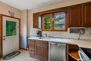 445 Farmington Ave, Waterbury, CT 06710 - Photo 13