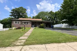 53 Hilltop Dr, Manchester, CT 06042 - Photo 1