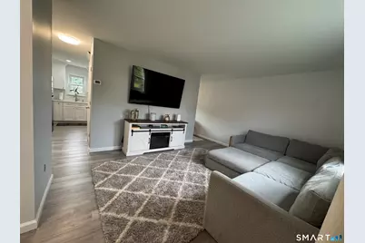 68 Round Tree Drive #3, Naugatuck, CT 06770 - Photo 5