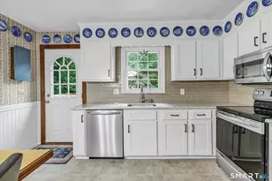 35 Nutmeg Ln, Shelton, CT 06484 - Photo 11