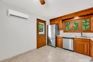 7 Olson Ave, Cromwell, CT 06416 - Photo 5