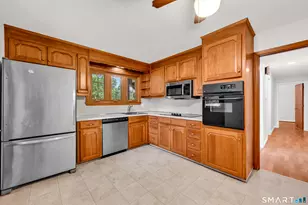 7 Olson Ave, Cromwell, CT 06416 - Photo 7