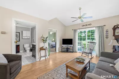 103 Wyndemere Court, South Windsor, CT 06074 - Photo 11