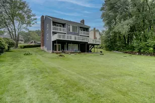 137 Hollyberry Ln, Plainville, CT 06062 - Photo 3