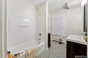 653 Winchester Ave, New Haven, CT 06511 - Photo 17
