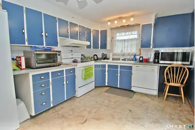 64 Saint Andrew Avenue, East Haven, CT 06512 - Photo 7