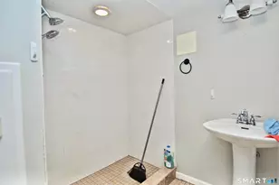 64 St Andrew Ave, East Haven, CT 06512 - Photo 17
