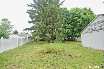 64 Saint Andrew Avenue, East Haven, CT 06512 - Photo 23