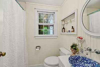 33 Center Drive, Greenwich, CT 06870 - Photo 15