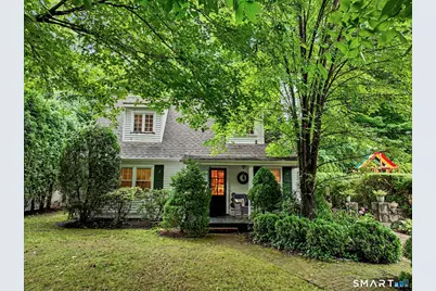 33 Center Drive, Greenwich, CT 06870 - Photo 1