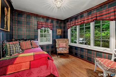 33 Center Drive, Greenwich, CT 06870 - Photo 17