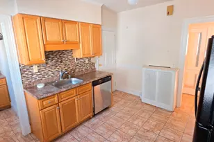 23 Sharon St, Hartford, CT 06112 - Photo 7