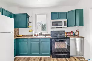 69-1/2 Franklin St, Ansonia, CT 06401 - Photo 13