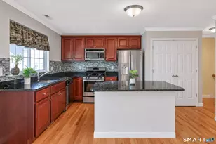 27 Riverview Ct, Brookfield, CT 06804 - Photo 5