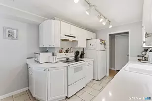 10 Miller Ave, Waterford, CT 06375 - Photo 15