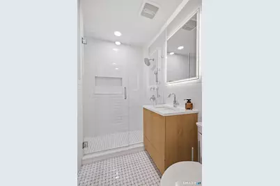 201 Highview Avenue #D2, Stamford, CT 06907 - Photo 15