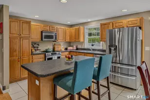 17 Parkwoods Dr, Norwich, CT 06360 - Photo 9
