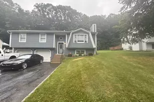 227 Stonybrook Rd, Waterbury, CT 06705 - Photo 3