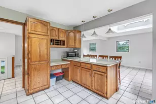 9 Benz St, Ansonia, CT 06401 - Photo 15
