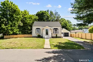 110 Minturn Rd, Bridgeport, CT 06606 - Photo 1