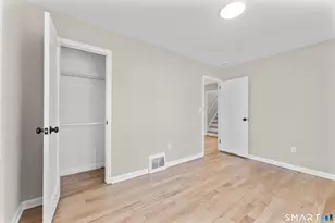 110 Minturn Rd, Bridgeport, CT 06606 - Photo 7