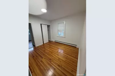 293 Beechmont Avenue #2nd floor, Bridgeport, CT 06606 - Photo 3