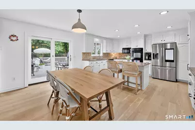 16 Founders Way, Monroe, CT 06468 - Photo 9