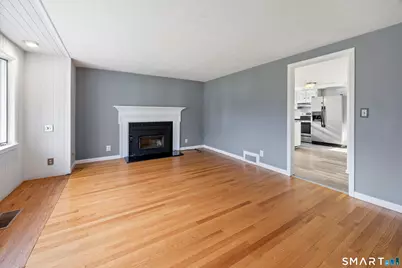 39 Whiteside Street, Newington, CT 06111 - Photo 3