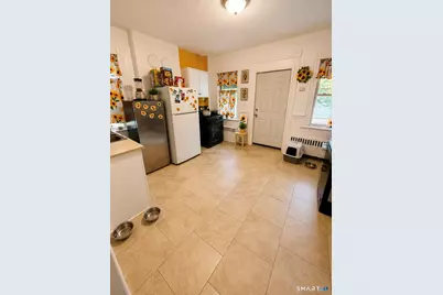 137-139 Babcock Street, Hartford, CT 06106 - Photo 11