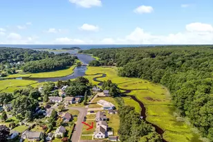12 Sunnieside Dr, East Lyme, CT 06357 - Photo 3