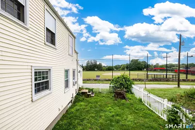 8 Georgiana Street, New London, CT 06320 - Photo 31