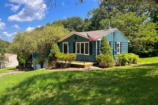 2 Johnnie Ct, Ledyard, CT 06339 - Photo 1