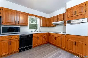 15 Fawn Hill Rd, Shelton, CT 06484 - Photo 17