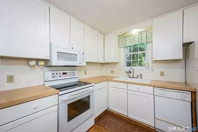 50 Albert Road, Hamden, CT 06514 - Photo 9