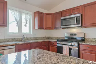 45 Daytona St, West Haven, CT 06516 - Photo 3