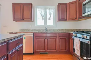 45 Daytona St, West Haven, CT 06516 - Photo 5
