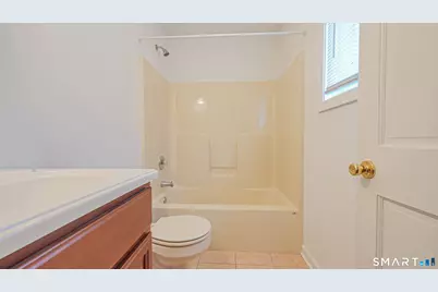 45 Daytona Street, West Haven, CT 06516 - Photo 11