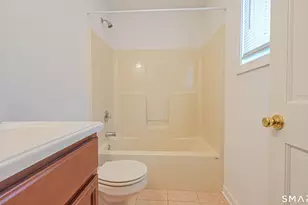 45 Daytona St, West Haven, CT 06516 - Photo 11
