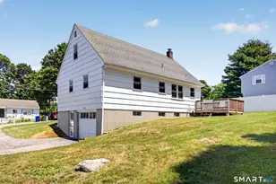 8 Pleasant St, Stonington, CT 06355 - Photo 31