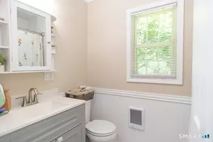 646 Howe Ave, Shelton, CT 06484 - Photo 17