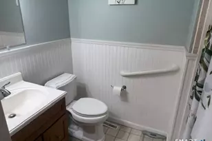 64 Simsbury Landing, Simsbury, CT 06070 - Photo 19