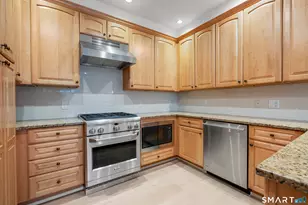 77 Havemeyer Ln, Stamford, CT 06902 - Photo 7
