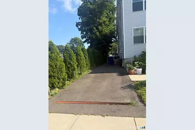 196 Ohio Avenue, Bridgeport, CT 06610 - Photo 7
