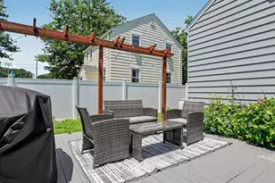 43 Glendale Rd, Stratford, CT 06614 - Photo 7