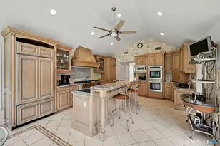29 Old Logging Rd, Stamford, CT 06903 - Photo 11