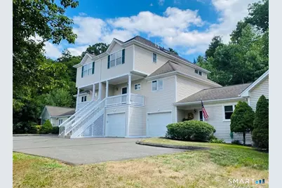 11 Trout Brook Circle #11, Newtown, CT 06470 - Photo 3