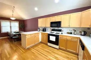 11 Trout Brook Cir, Newtown, CT 06470 - Photo 19
