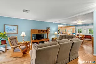 16 E Maxwell Dr, West Hartford, CT 06107 - Photo 5