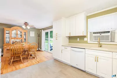 164 Tanglewood Drive, Hamden, CT 06514 - Photo 9