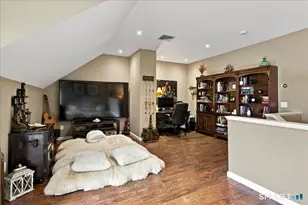 28 Woodcrest Ln, Danbury, CT 06810 - Photo 21